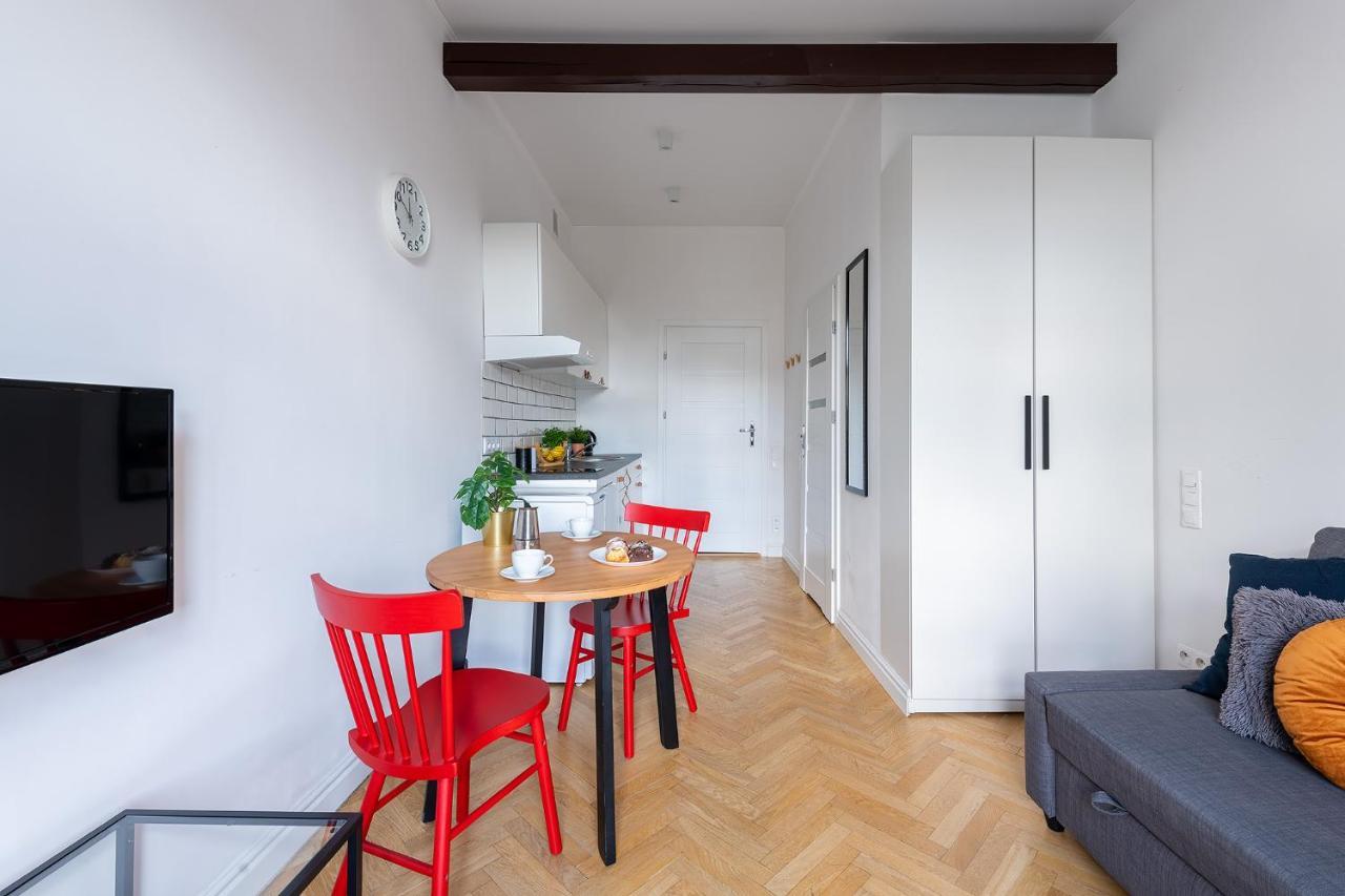 Wspolna 54A - Red - Good Apartments วอร์ซอ ภายนอก รูปภาพ